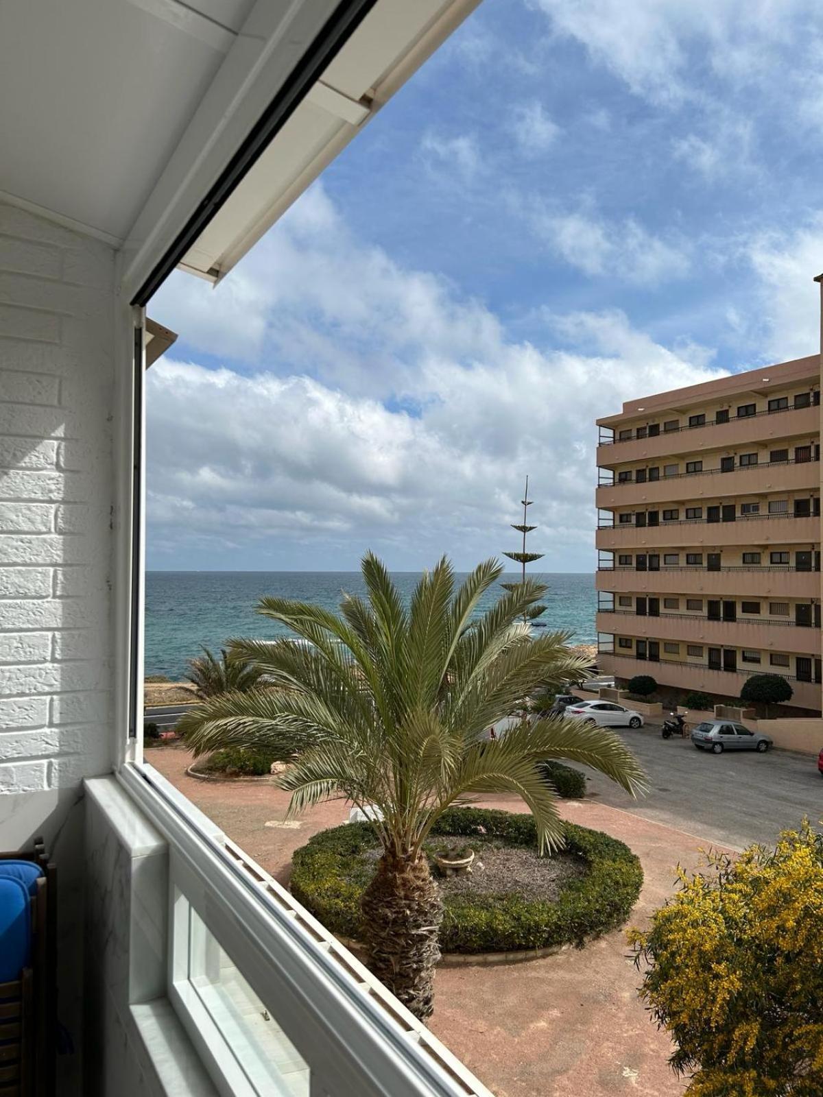 Splendido Appartamento Fronte Mare Vista Spiaggia - Prima Linea Mare Torrevieja Eksteriør bilde
