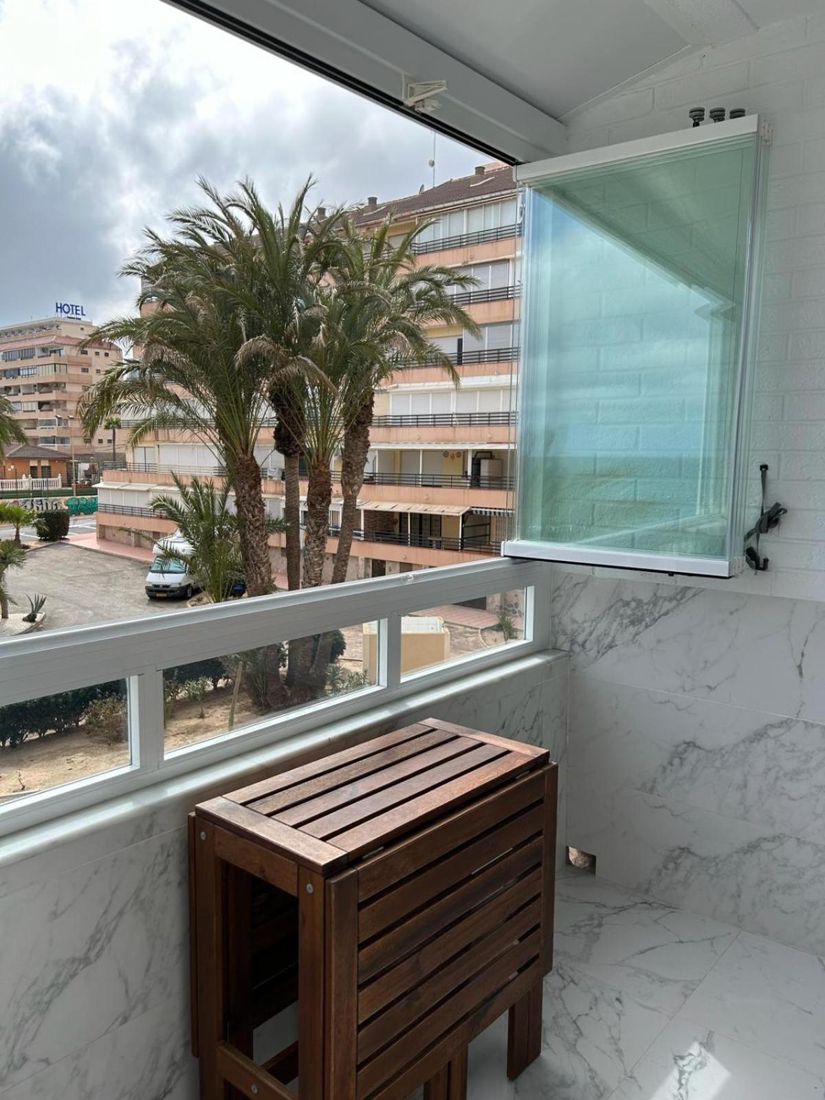 Splendido Appartamento Fronte Mare Vista Spiaggia - Prima Linea Mare Torrevieja Eksteriør bilde